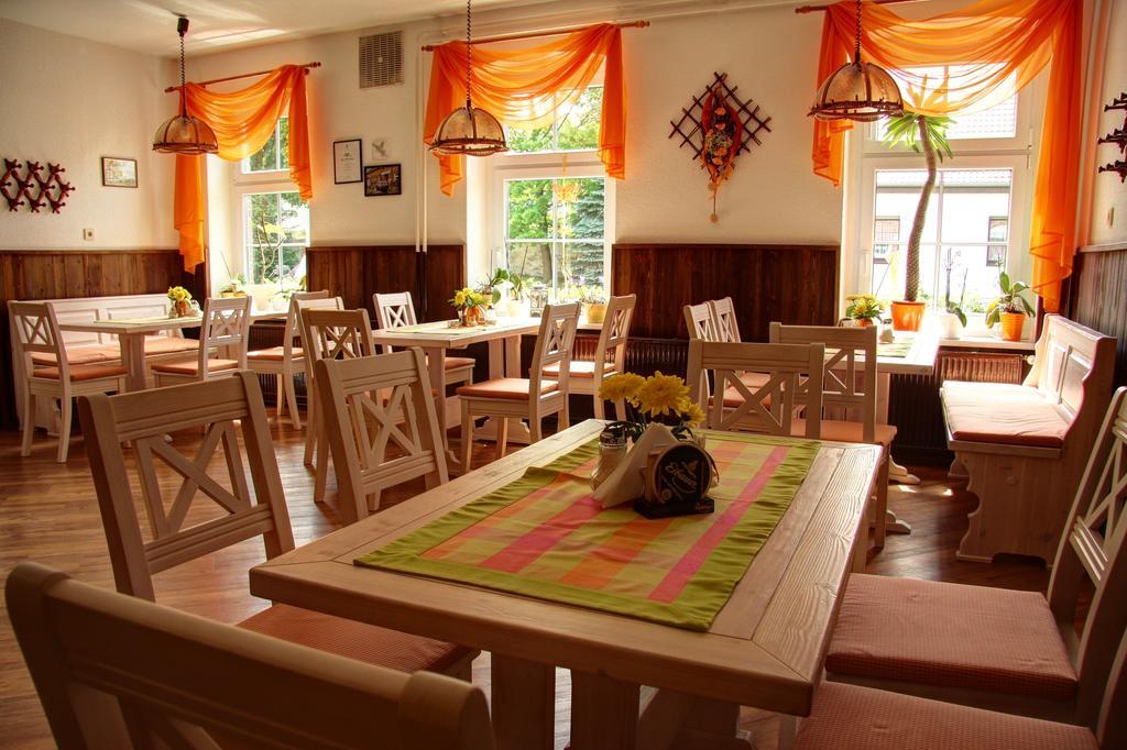 Werners Landgasthaus Lieskau Εξωτερικό φωτογραφία