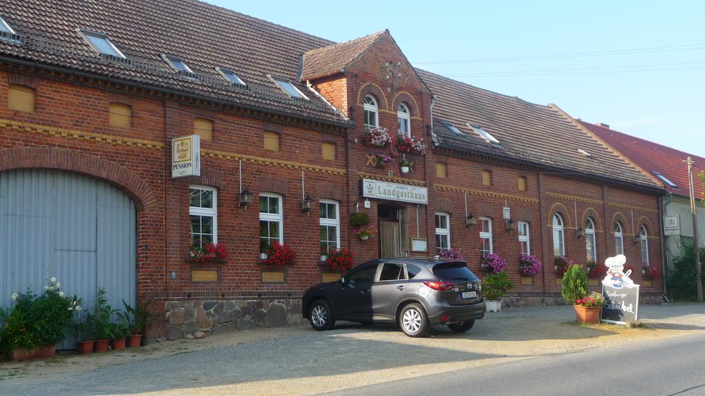 Werners Landgasthaus Lieskau Εξωτερικό φωτογραφία